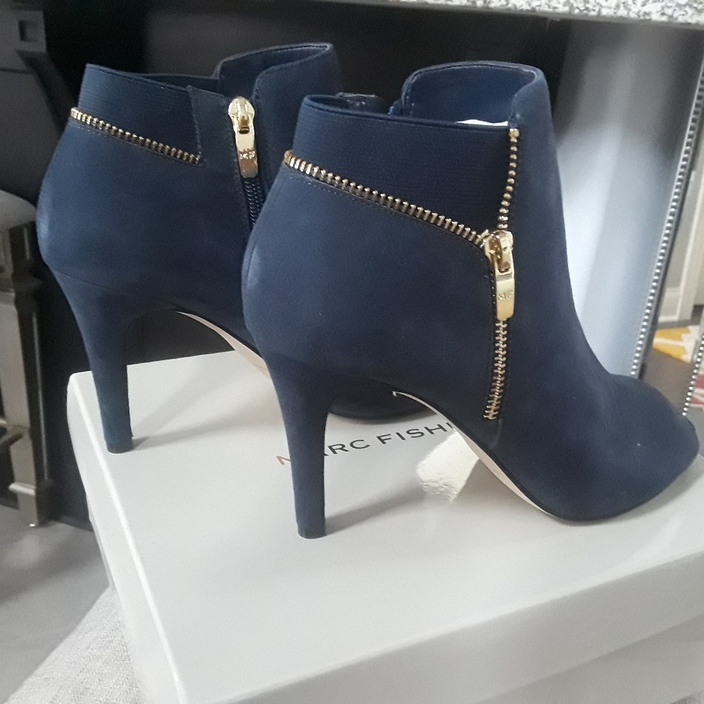 Marc Fisher Serenity